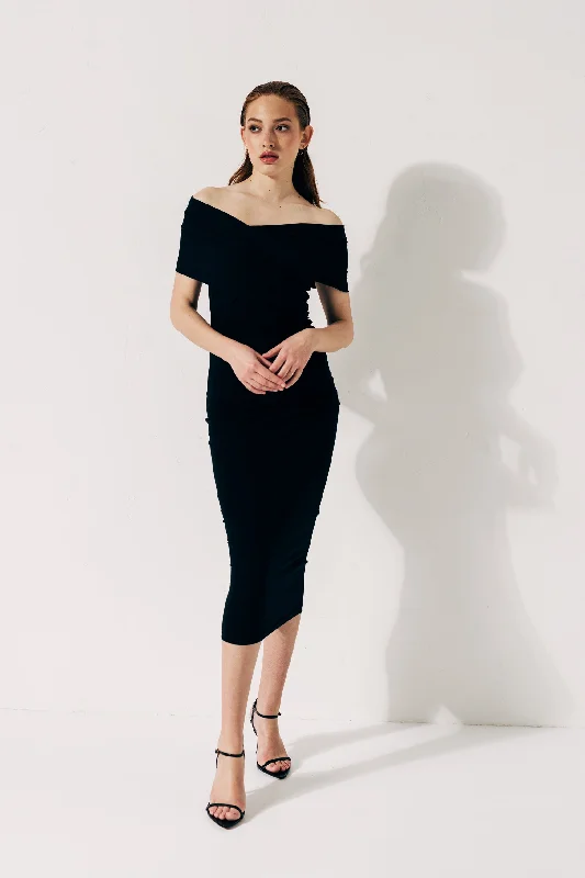 Cotton midi dress with exposed shoulders